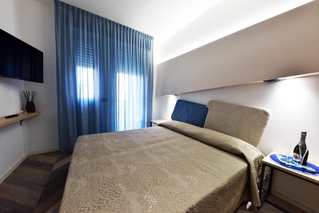 Color Hotel Rimini Exterior photo